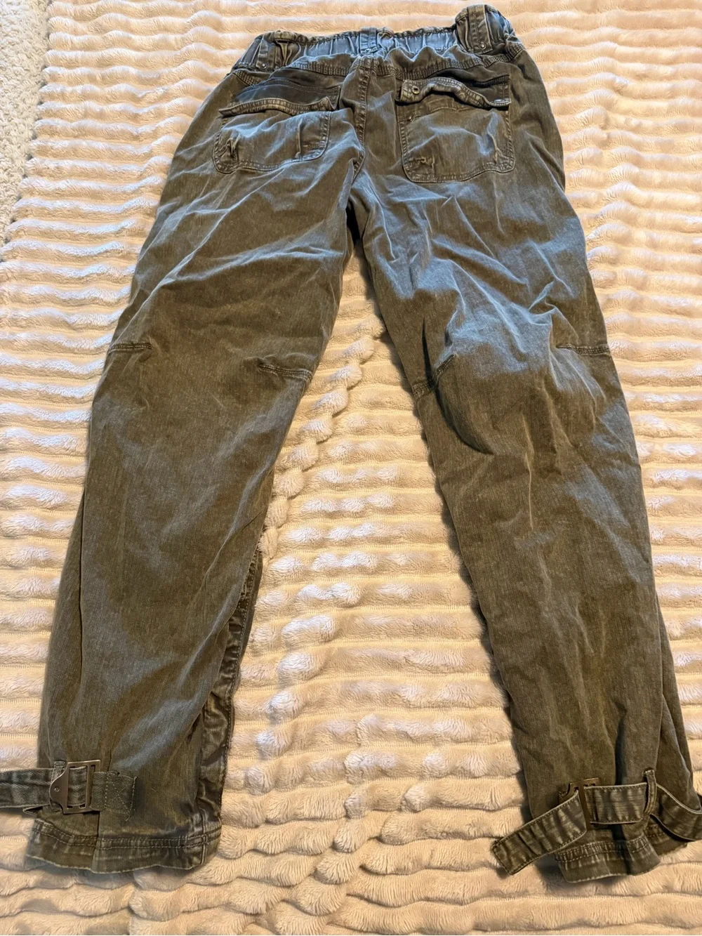 NWOT Free People can’t compare cargo pants